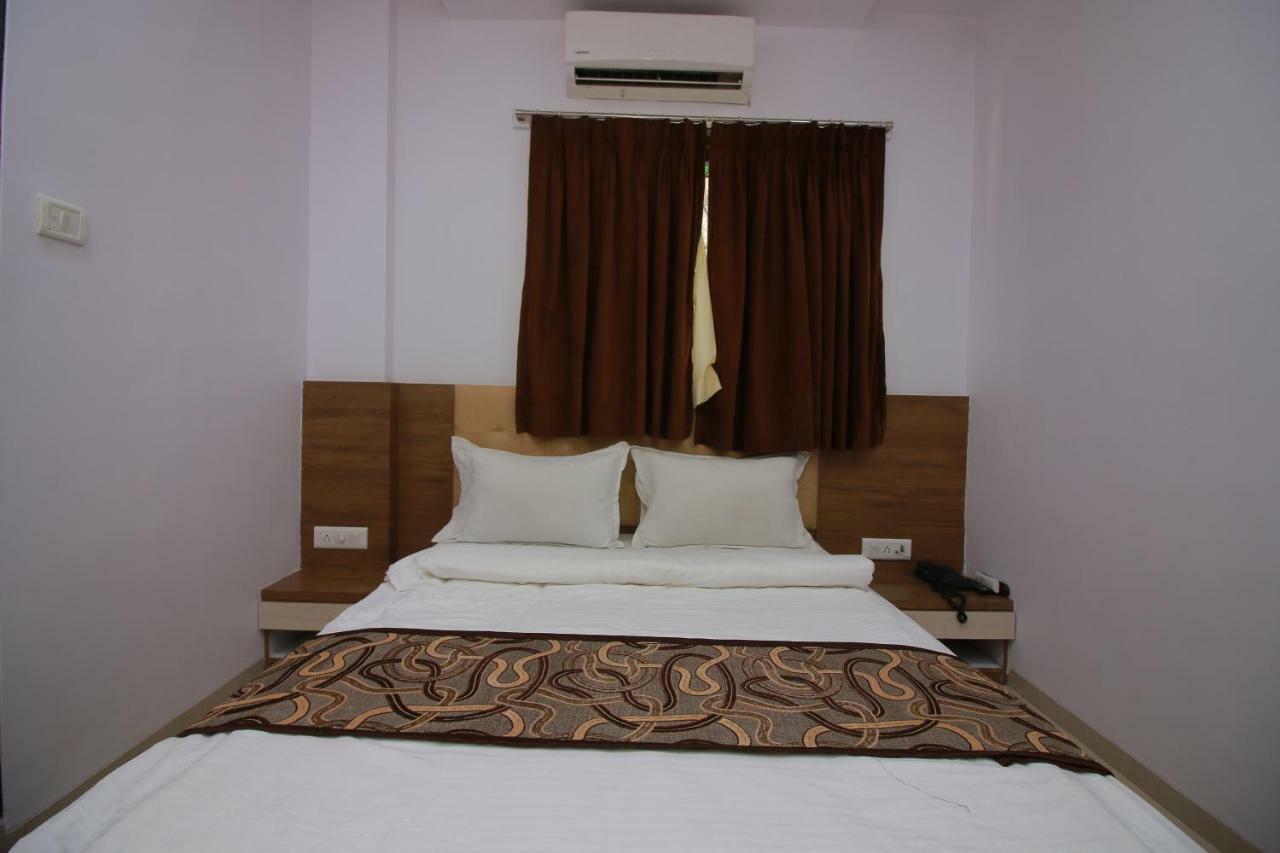 Hotel Apex Navi Mumbai Eksteriør billede